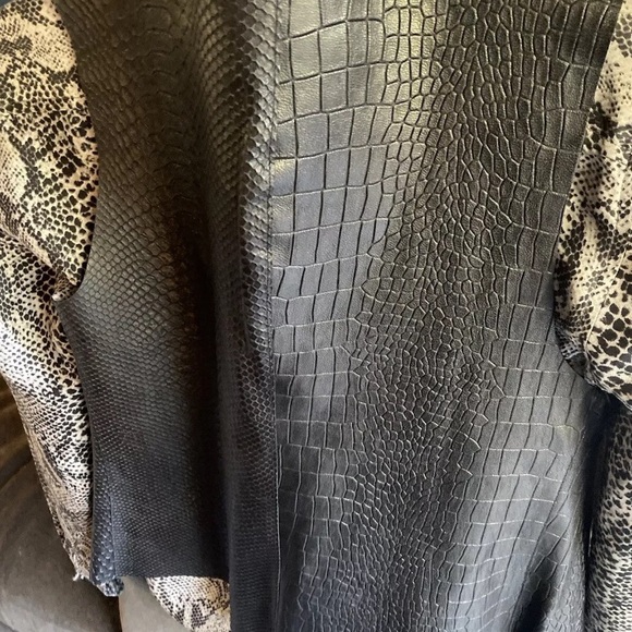 Kahlo Snakeskin embossed Leather Moto vest black S zip asymmetrical - Picture 4 of 7